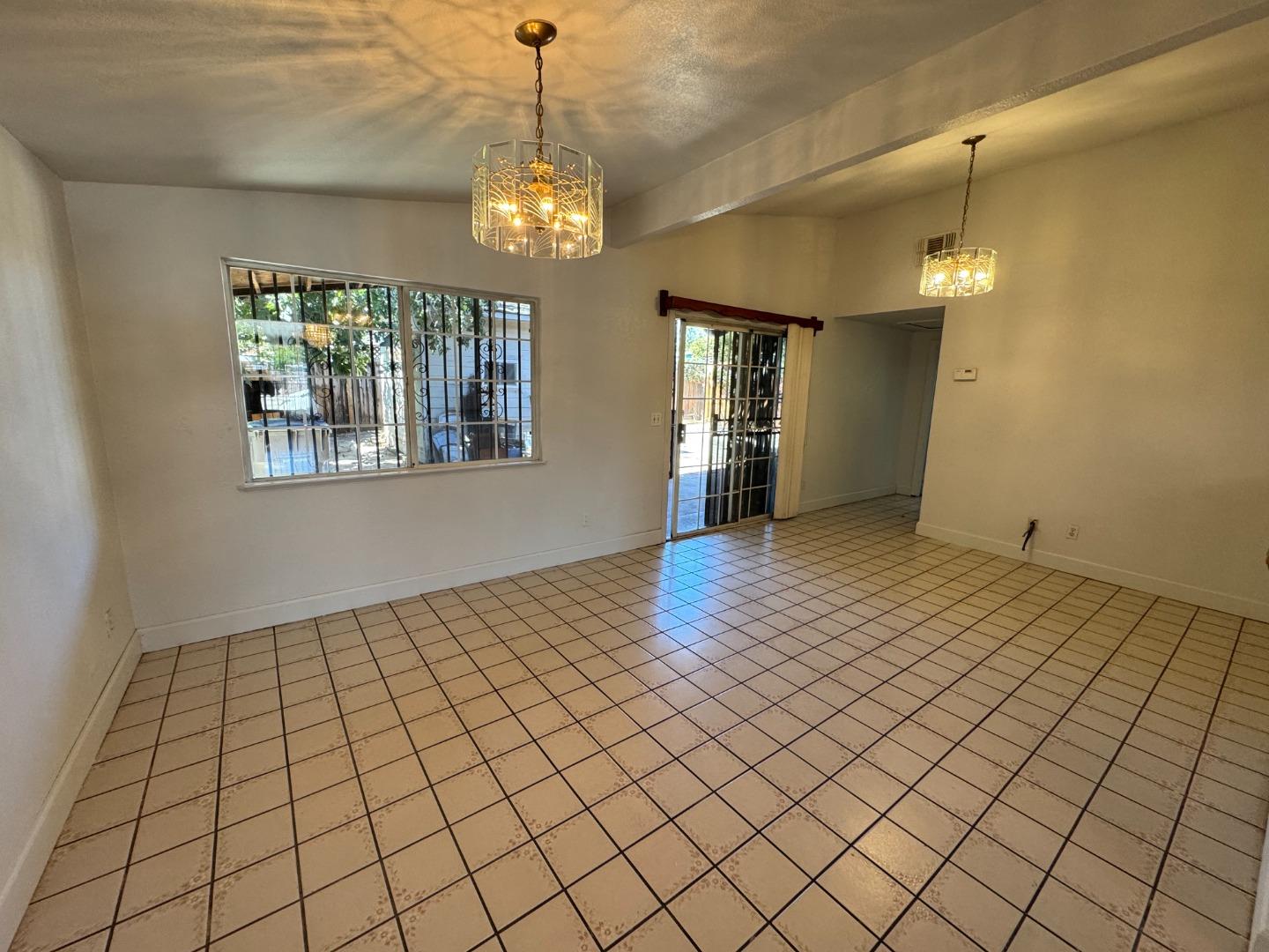 Detail Gallery Image 7 of 18 For 1519 Orlando Dr, San Jose,  CA 95122 - 4 Beds | 2 Baths