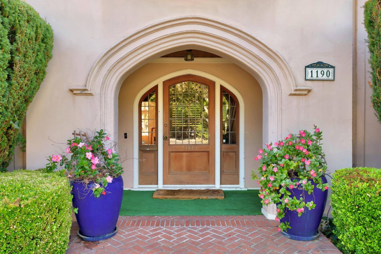 Detail Gallery Image 16 of 92 For 1190 Emory St, San Jose,  CA 95126 - 6 Beds | 3/2 Baths