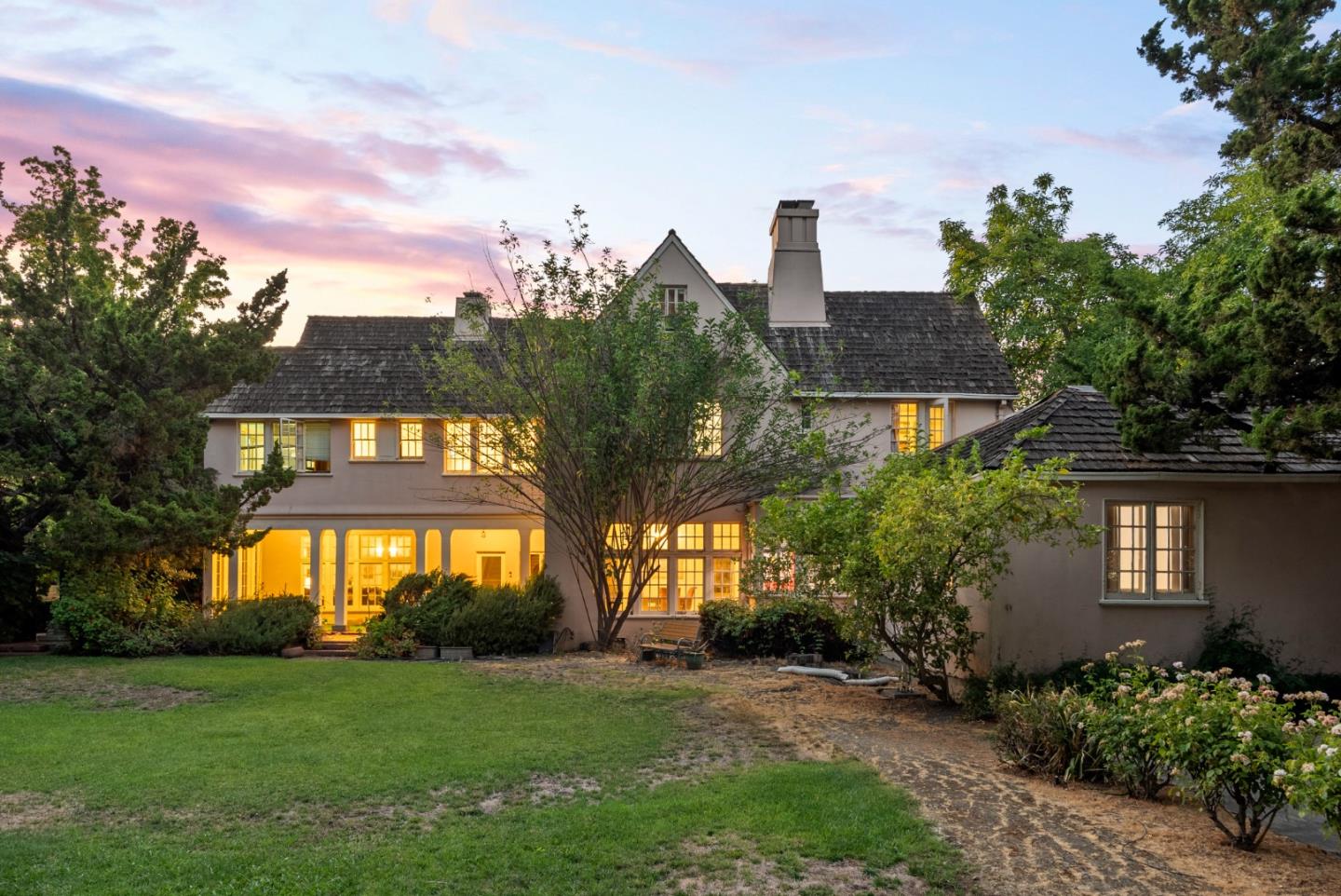 Detail Gallery Image 36 of 92 For 1190 Emory St, San Jose,  CA 95126 - 6 Beds | 3/2 Baths