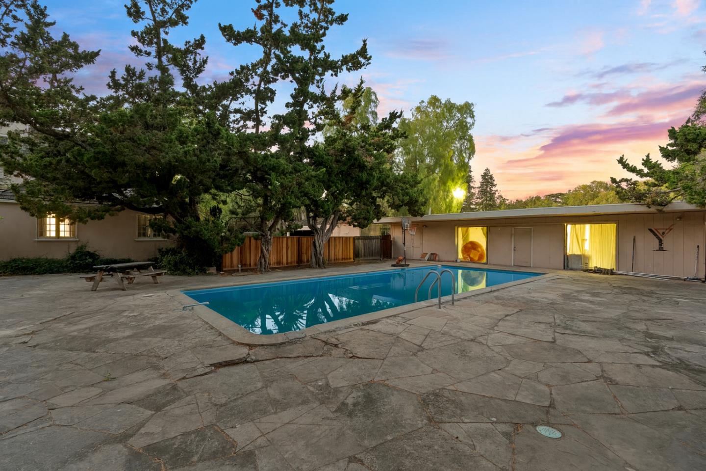 Detail Gallery Image 43 of 92 For 1190 Emory St, San Jose,  CA 95126 - 6 Beds | 3/2 Baths