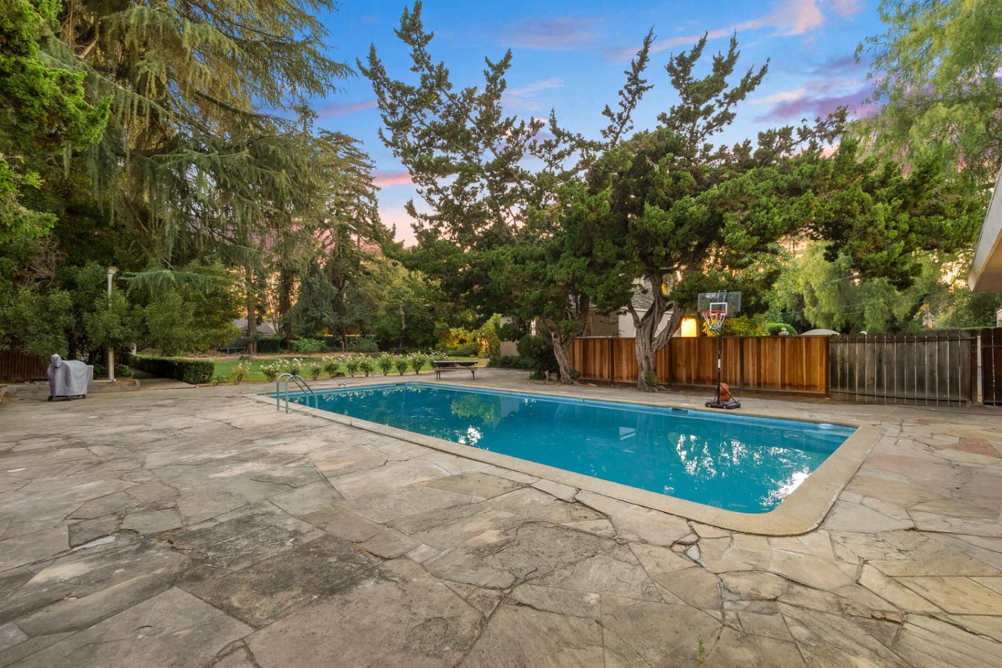 Detail Gallery Image 44 of 92 For 1190 Emory St, San Jose,  CA 95126 - 6 Beds | 3/2 Baths