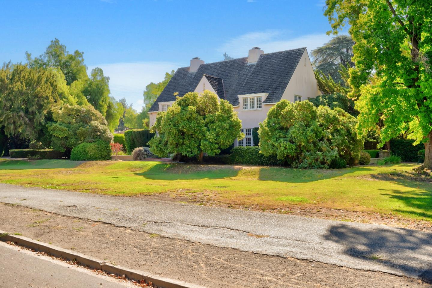 Detail Gallery Image 51 of 92 For 1190 Emory St, San Jose,  CA 95126 - 6 Beds | 3/2 Baths