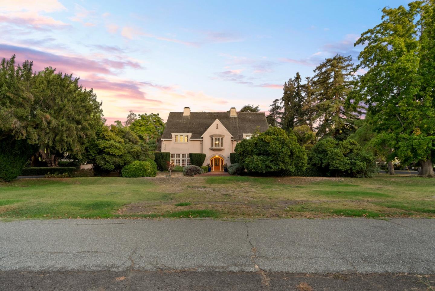 Detail Gallery Image 53 of 92 For 1190 Emory St, San Jose,  CA 95126 - 6 Beds | 3/2 Baths
