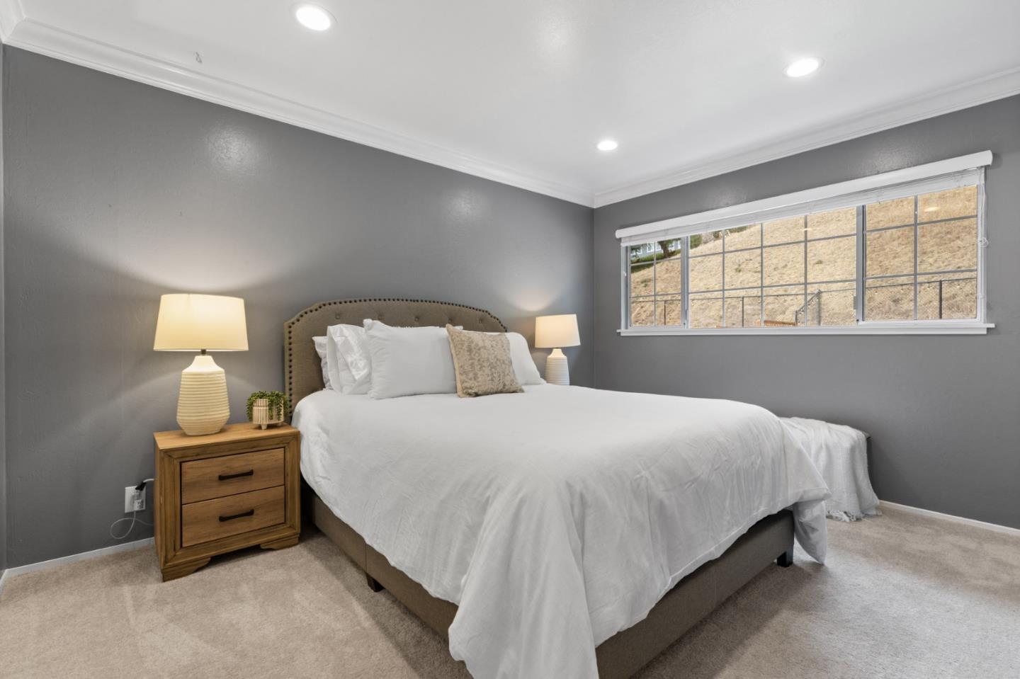 Detail Gallery Image 15 of 24 For 1048 Banyan Way, Pacifica,  CA 94044 - 4 Beds | 2 Baths