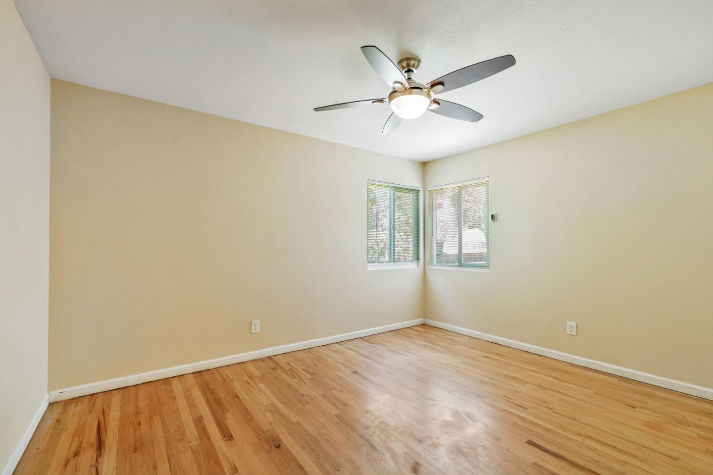 Detail Gallery Image 12 of 24 For 2624 N Center St, Stockton,  CA 95204 - 4 Beds | 2 Baths