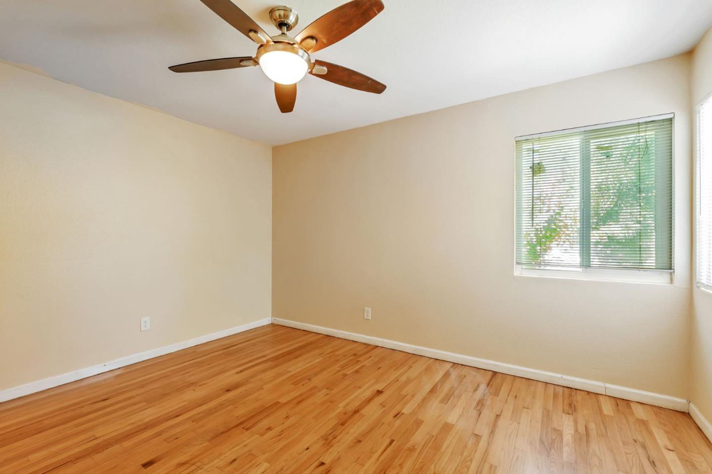 Detail Gallery Image 14 of 24 For 2624 N Center St, Stockton,  CA 95204 - 4 Beds | 2 Baths