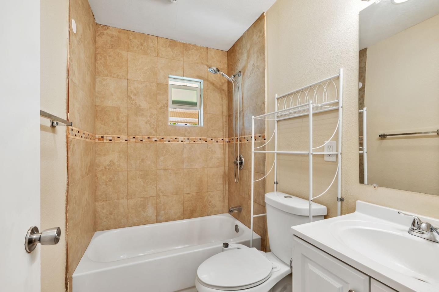 Detail Gallery Image 18 of 24 For 2624 N Center St, Stockton,  CA 95204 - 4 Beds | 2 Baths