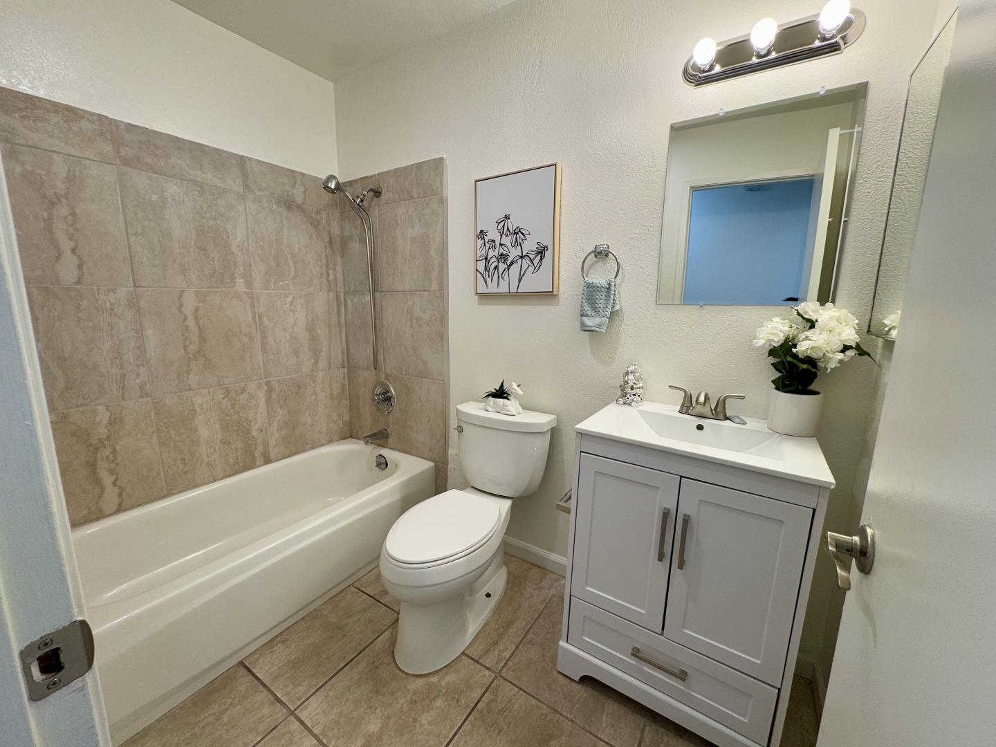 Detail Gallery Image 6 of 11 For 1055 N Capitol Ave #165,  San Jose,  CA 95133 - 2 Beds | 2 Baths