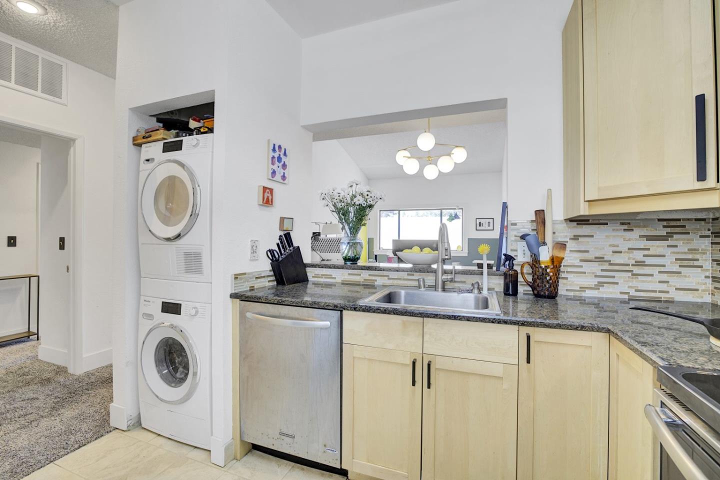 Detail Gallery Image 17 of 37 For 4681 Albany Cir #140,  San Jose,  CA 95129 - 1 Beds | 1 Baths