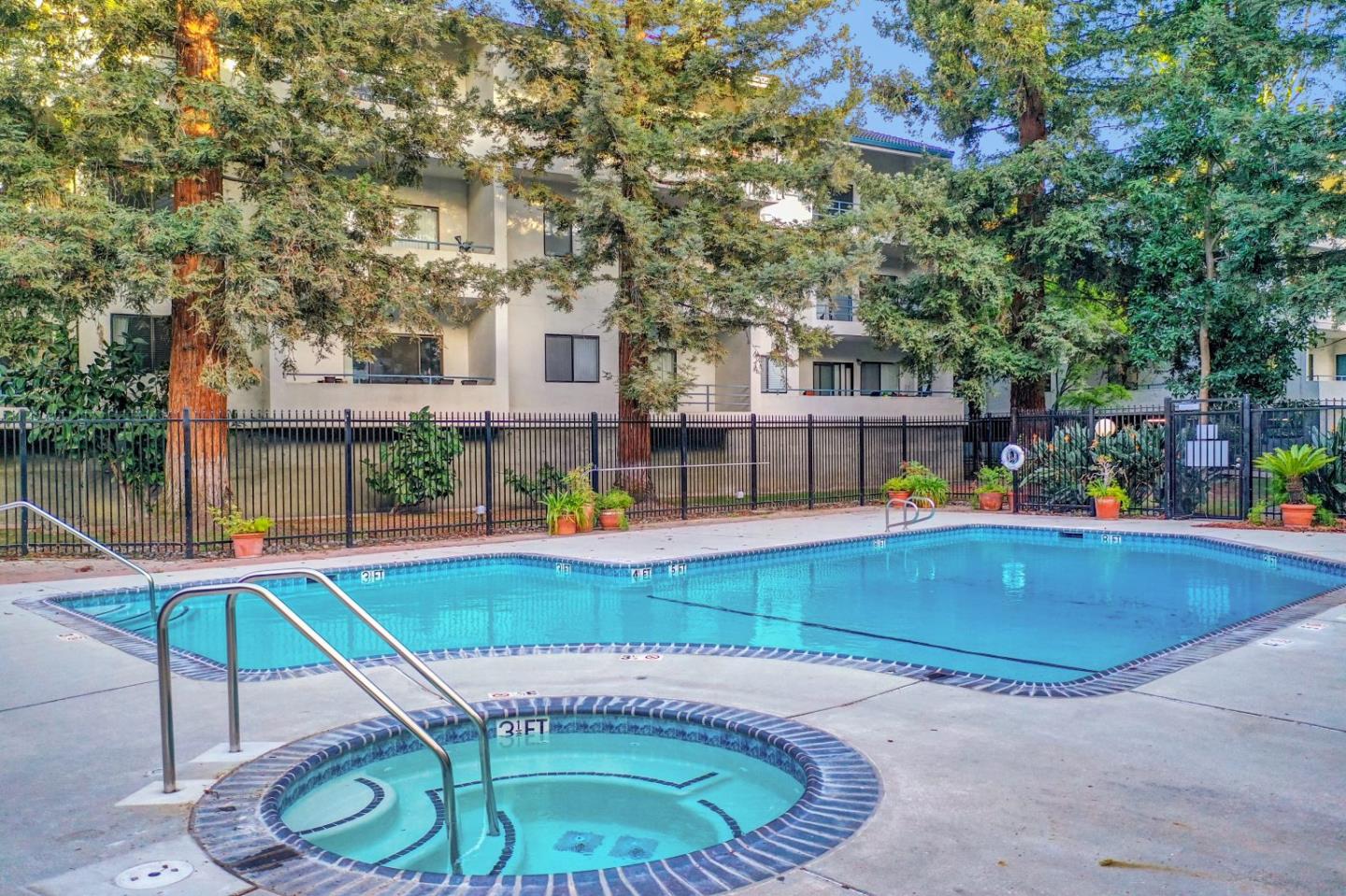 Detail Gallery Image 34 of 37 For 4681 Albany Cir #140,  San Jose,  CA 95129 - 1 Beds | 1 Baths