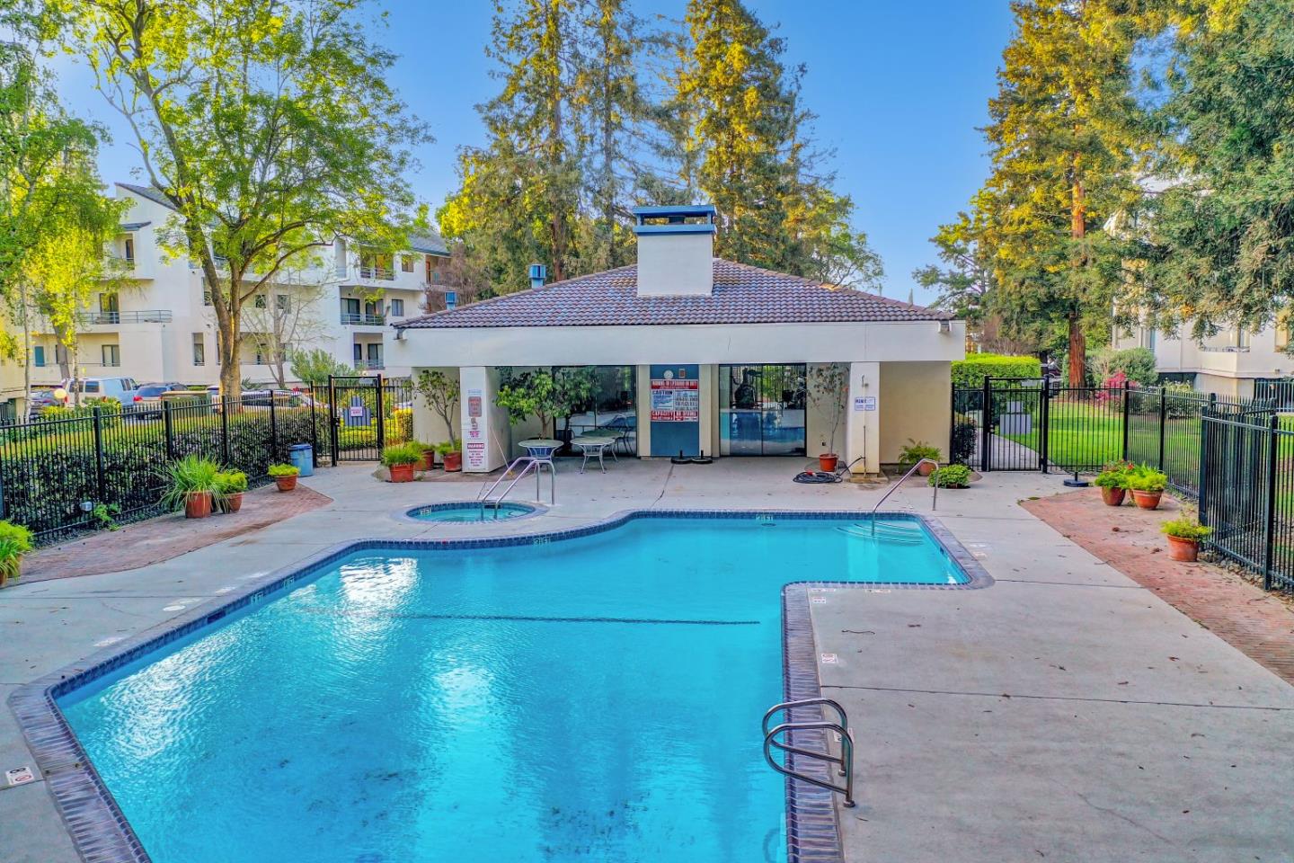 Detail Gallery Image 35 of 37 For 4681 Albany Cir #140,  San Jose,  CA 95129 - 1 Beds | 1 Baths