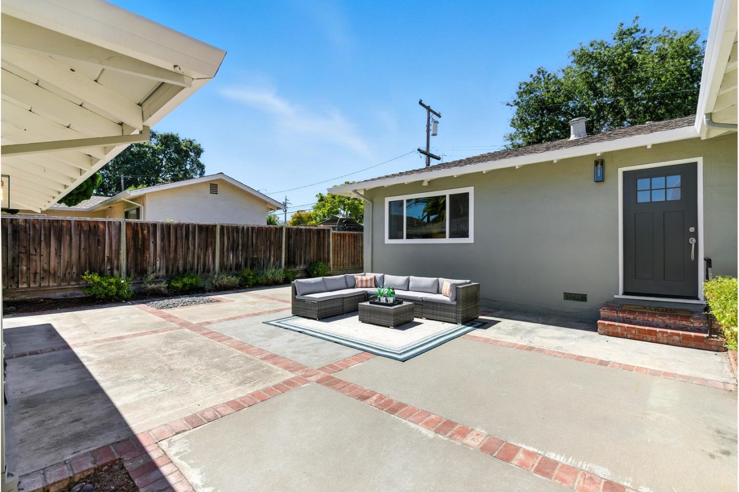 Detail Gallery Image 37 of 56 For 2020 Helena Way, Redwood City,  CA 94061 - 4 Beds | 2 Baths