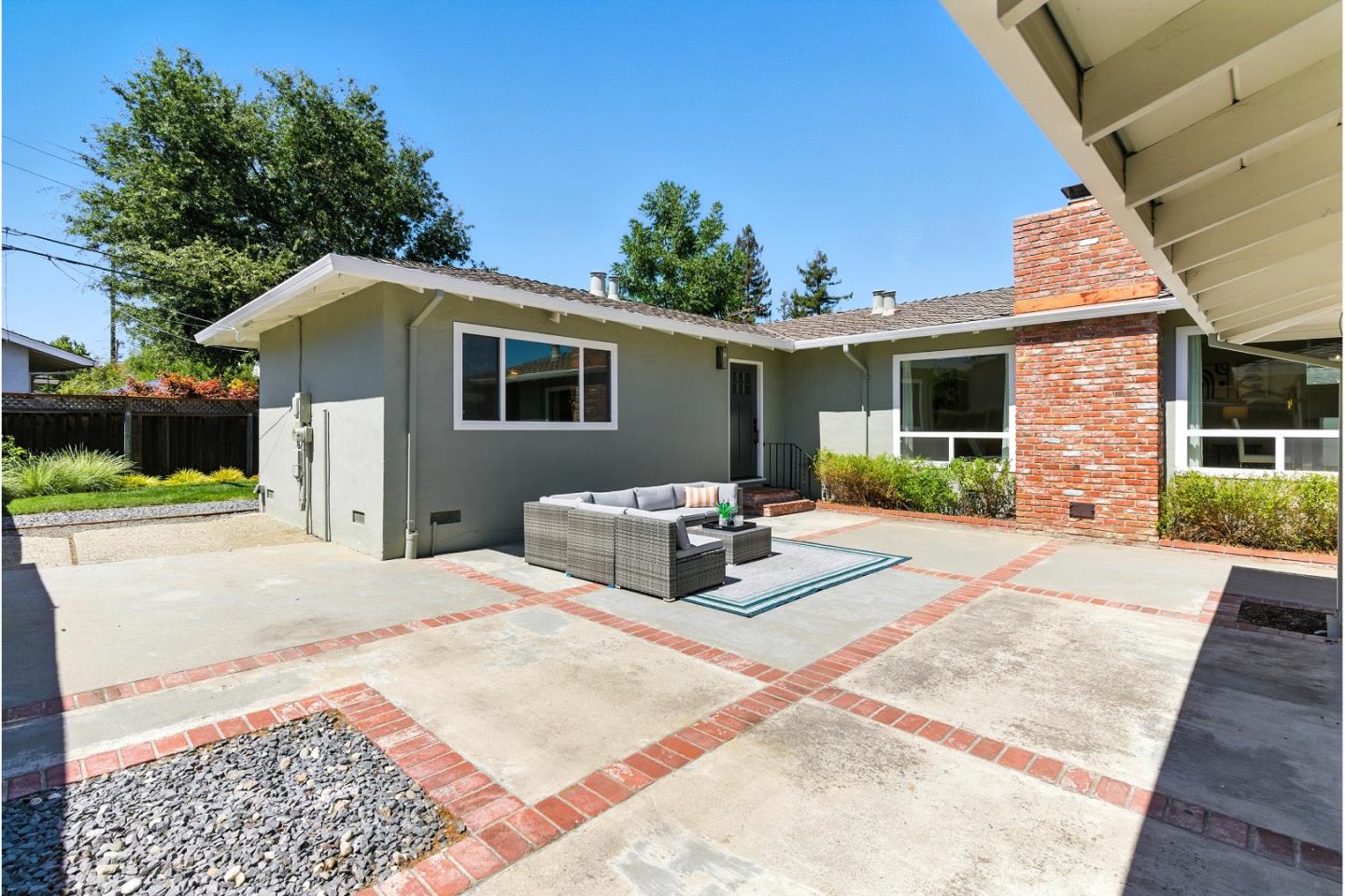 Detail Gallery Image 38 of 56 For 2020 Helena Way, Redwood City,  CA 94061 - 4 Beds | 2 Baths