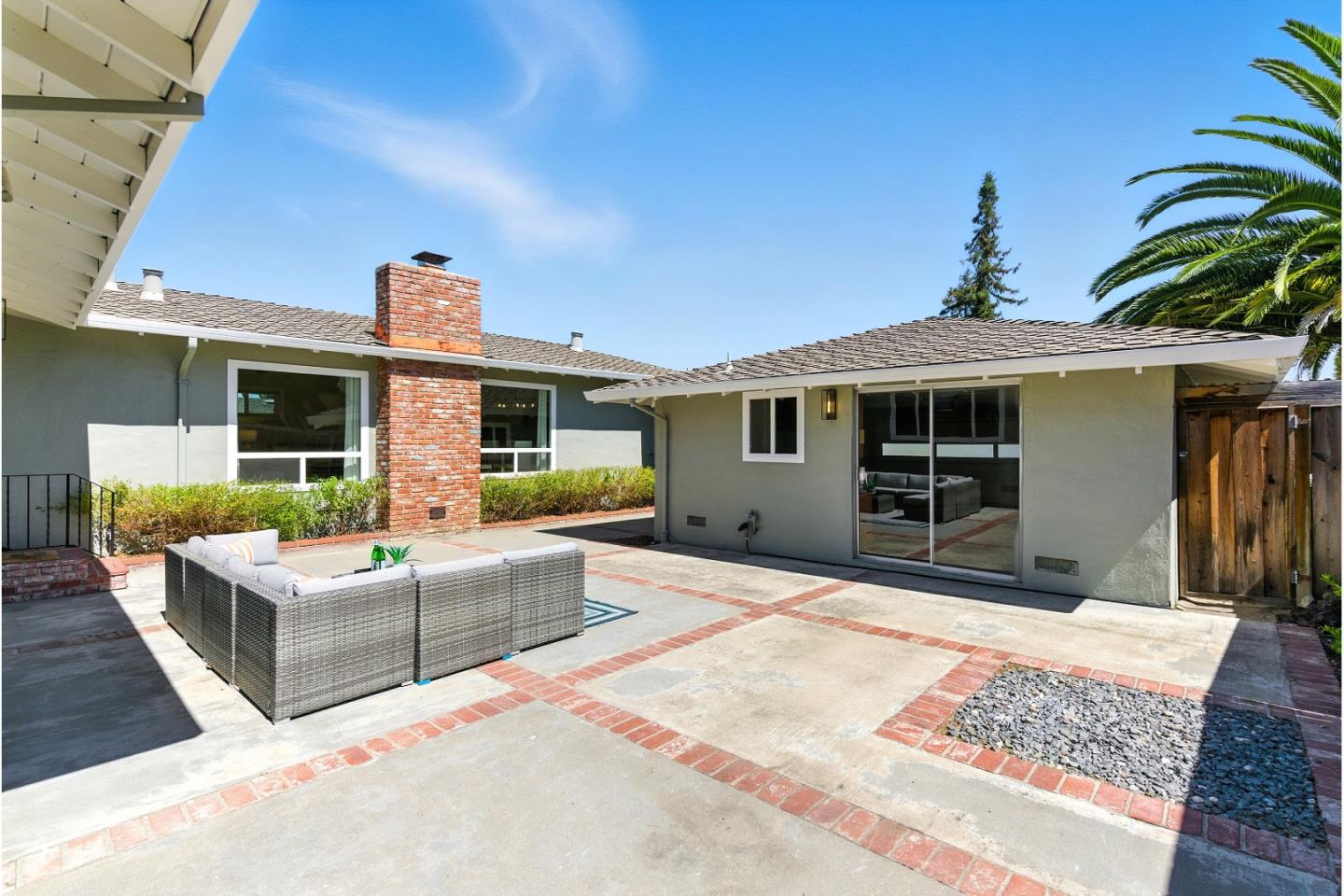Detail Gallery Image 39 of 56 For 2020 Helena Way, Redwood City,  CA 94061 - 4 Beds | 2 Baths