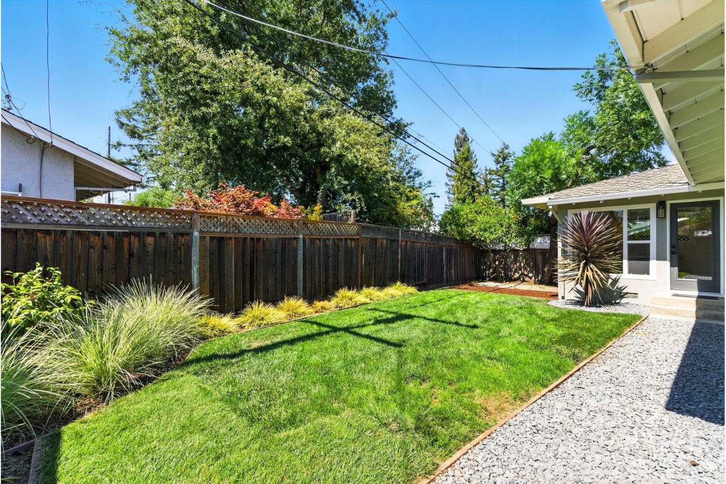 Detail Gallery Image 42 of 56 For 2020 Helena Way, Redwood City,  CA 94061 - 4 Beds | 2 Baths