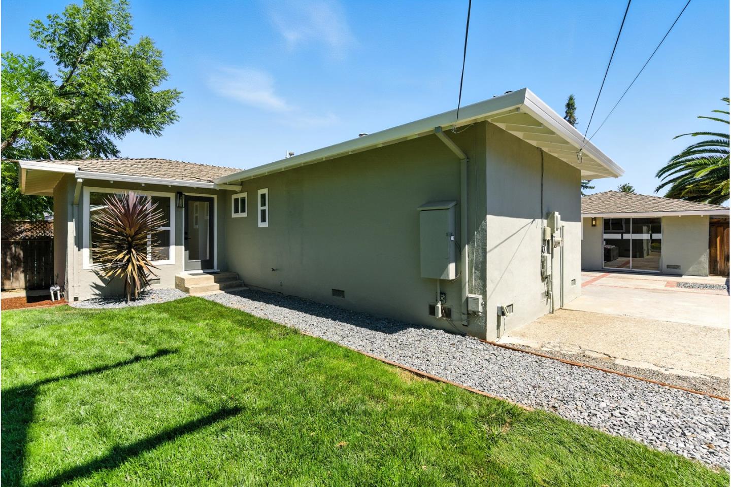 Detail Gallery Image 43 of 56 For 2020 Helena Way, Redwood City,  CA 94061 - 4 Beds | 2 Baths