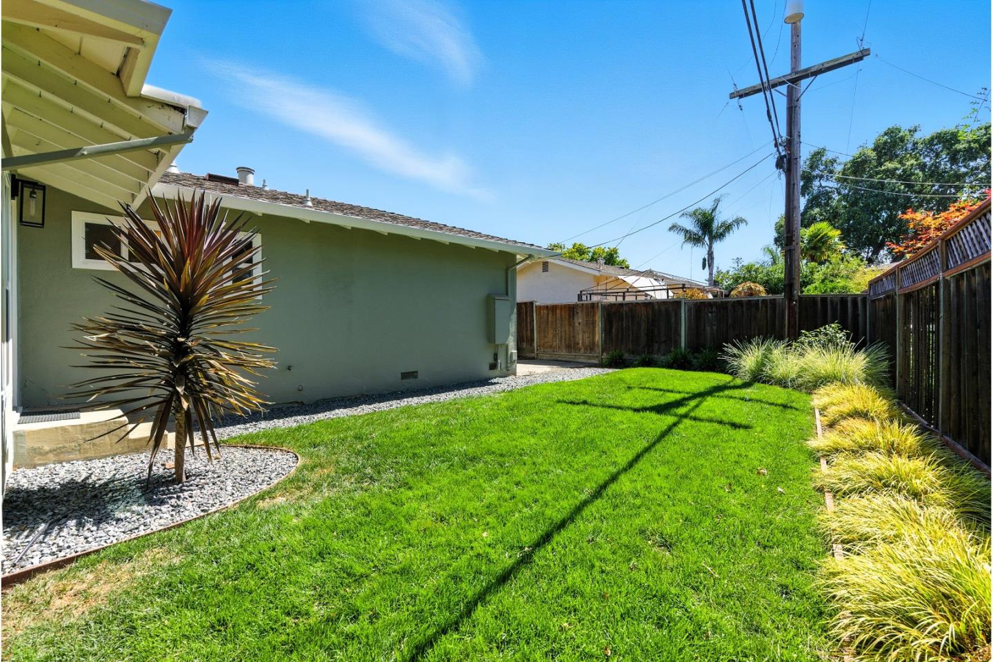 Detail Gallery Image 44 of 56 For 2020 Helena Way, Redwood City,  CA 94061 - 4 Beds | 2 Baths