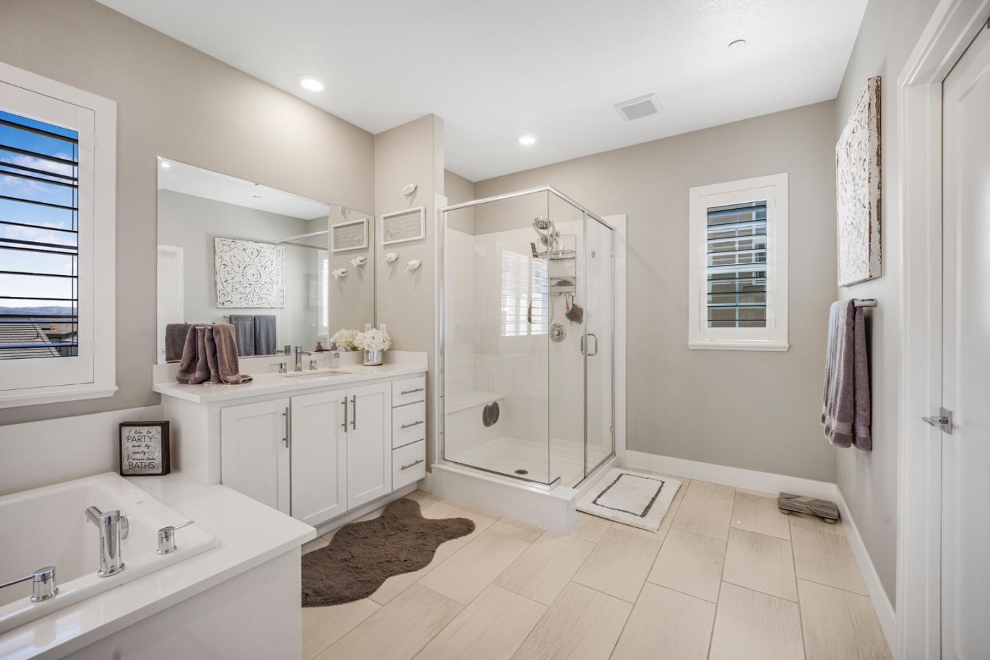 Detail Gallery Image 18 of 36 For 6990 Spumante Way, Gilroy,  CA 95020 - 4 Beds | 3 Baths