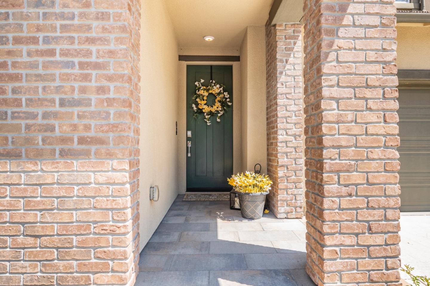 Detail Gallery Image 2 of 36 For 6990 Spumante Way, Gilroy,  CA 95020 - 4 Beds | 3 Baths