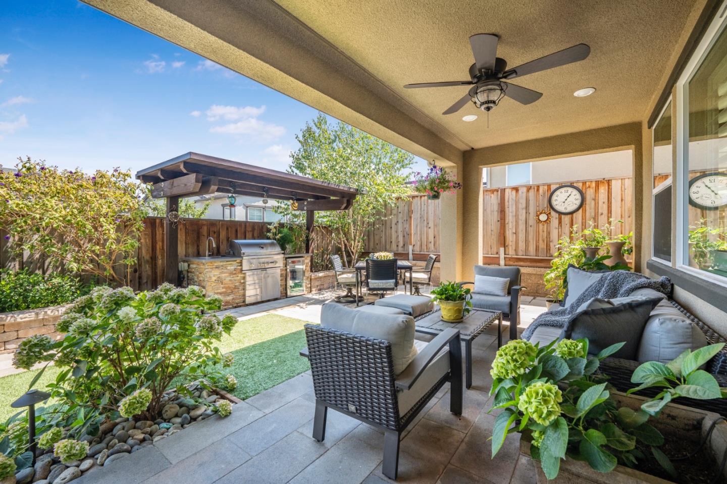 Detail Gallery Image 29 of 36 For 6990 Spumante Way, Gilroy,  CA 95020 - 4 Beds | 3 Baths