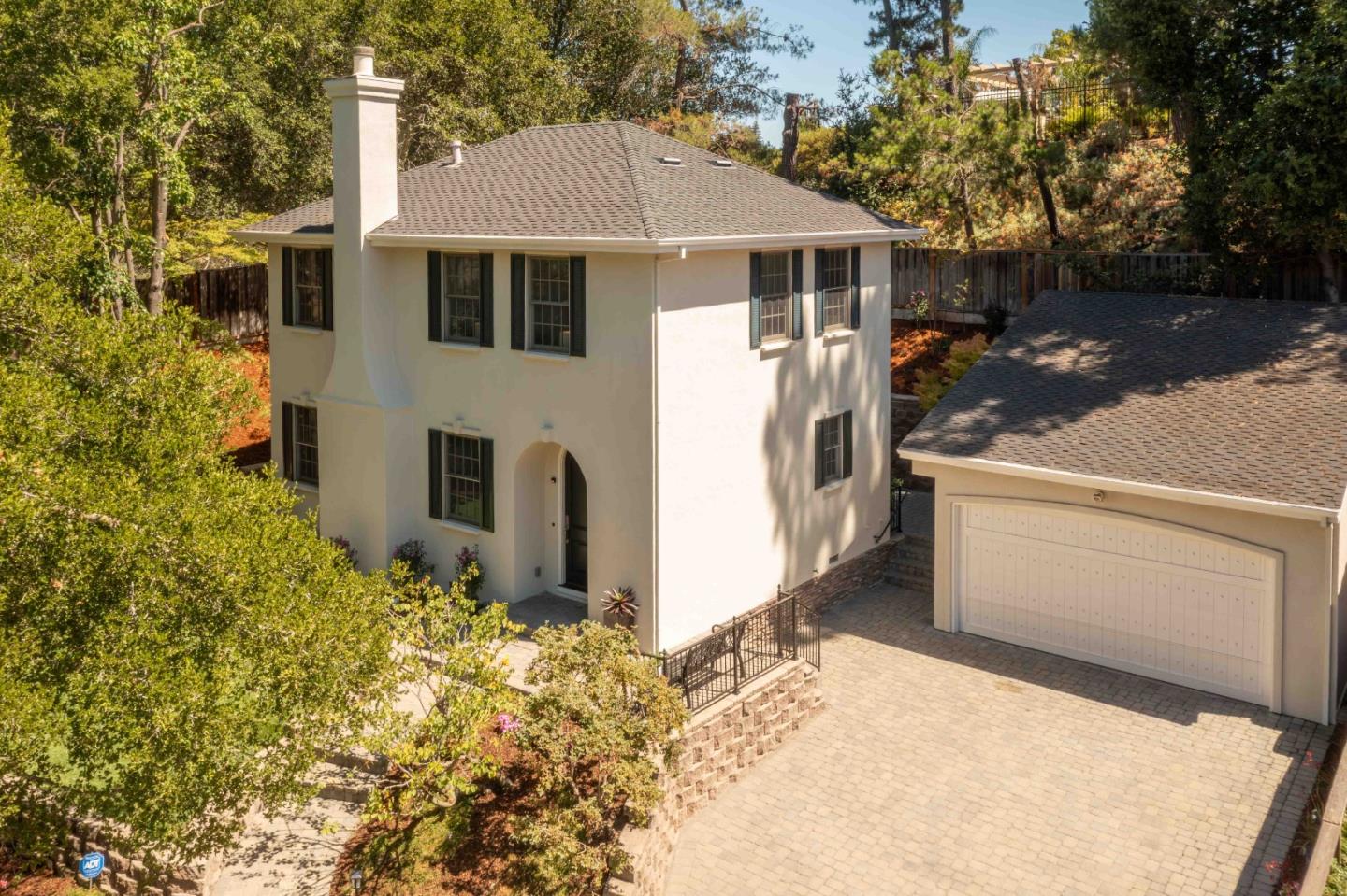 Detail Gallery Image 1 of 19 For 11722 Putter Way, Los Altos,  CA 94024 - 3 Beds | 2/1 Baths