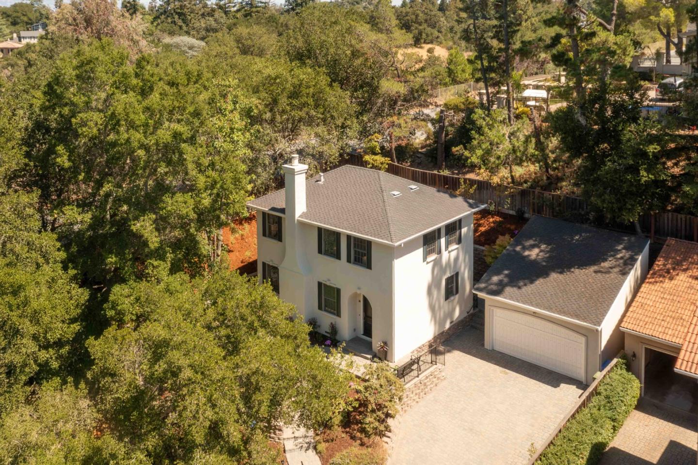 Detail Gallery Image 2 of 19 For 11722 Putter Way, Los Altos,  CA 94024 - 3 Beds | 2/1 Baths