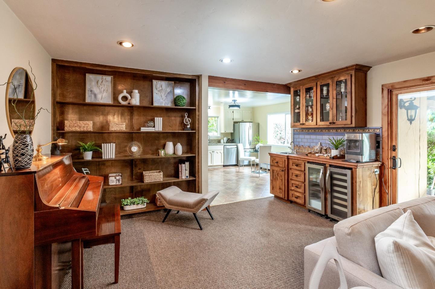 Detail Gallery Image 11 of 32 For 12467 Creekview Ct, San Martin,  CA 95046 - 4 Beds | 3 Baths