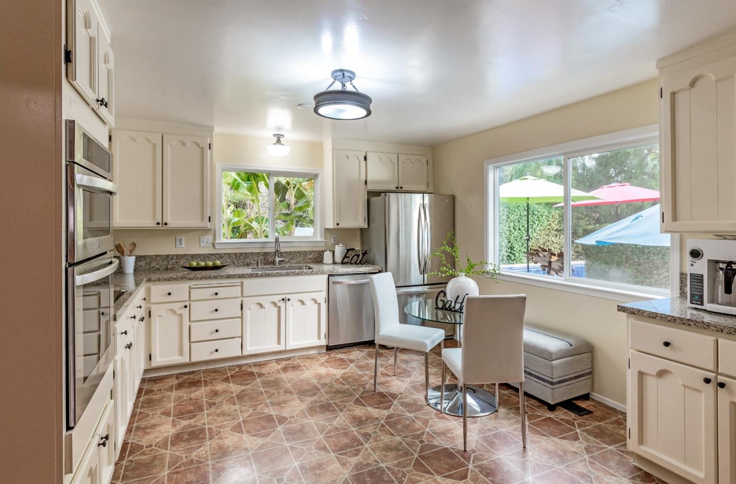 Detail Gallery Image 13 of 32 For 12467 Creekview Ct, San Martin,  CA 95046 - 4 Beds | 3 Baths