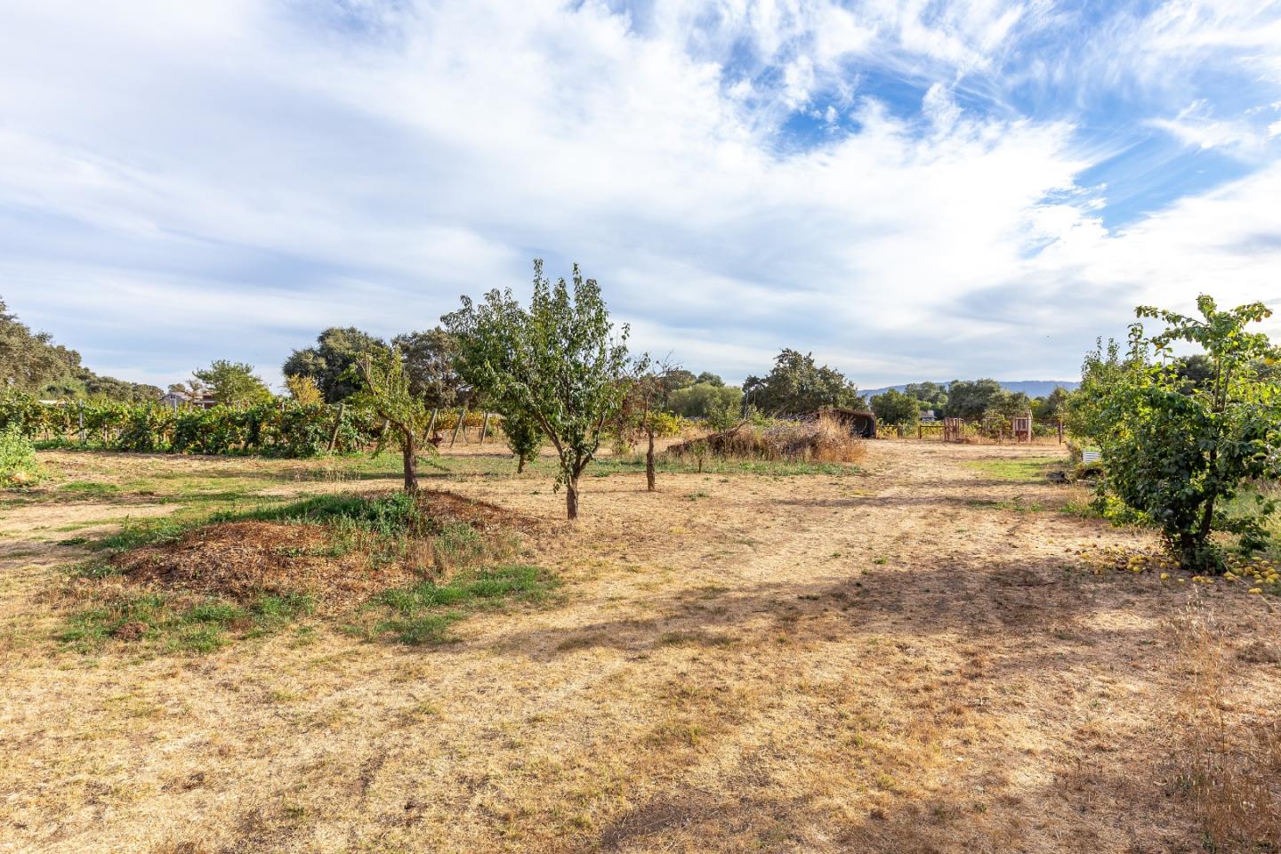 Detail Gallery Image 25 of 32 For 12467 Creekview Ct, San Martin,  CA 95046 - 4 Beds | 3 Baths