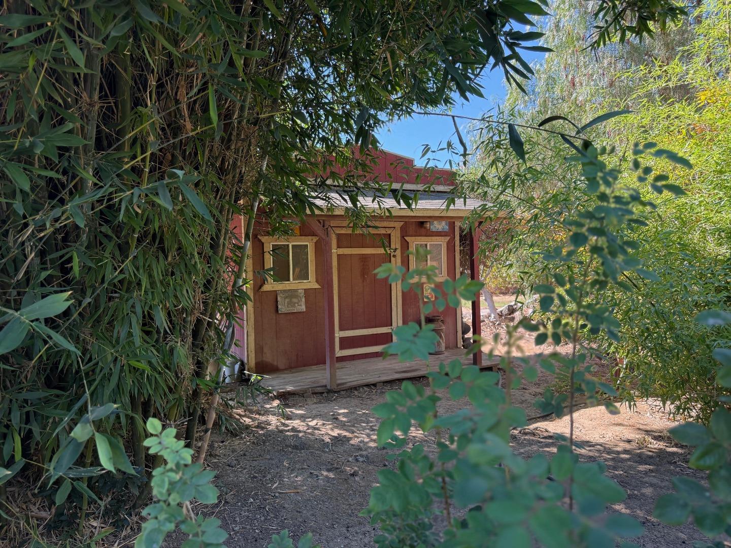 Detail Gallery Image 28 of 32 For 12467 Creekview Ct, San Martin,  CA 95046 - 4 Beds | 3 Baths