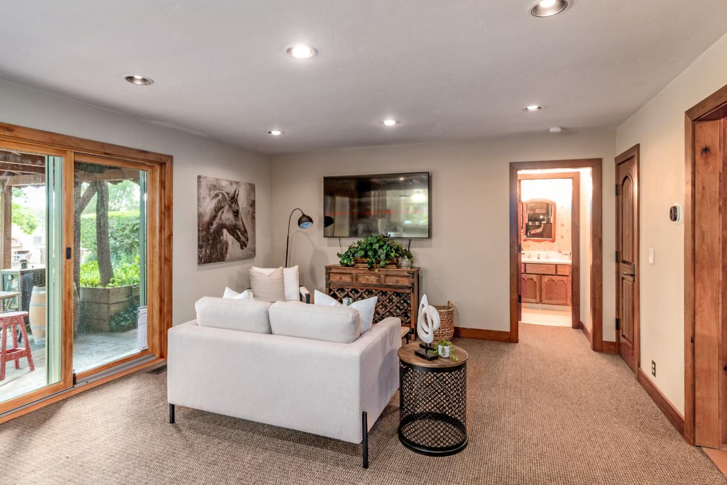 Detail Gallery Image 9 of 32 For 12467 Creekview Ct, San Martin,  CA 95046 - 4 Beds | 3 Baths