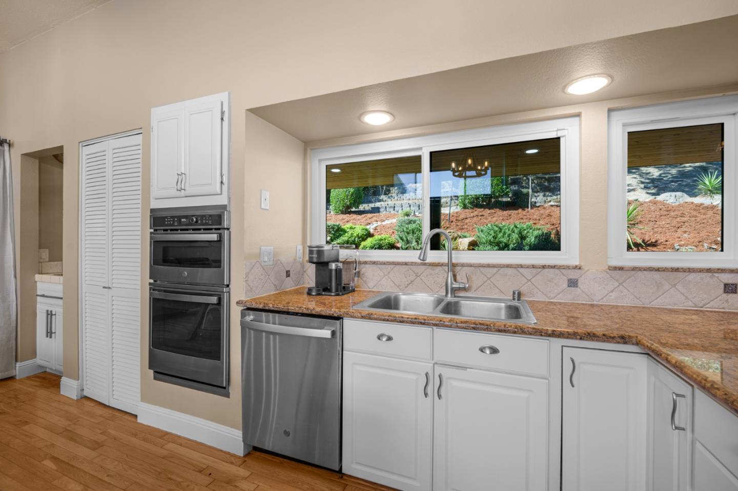 Detail Gallery Image 12 of 45 For 1620 Welburn Ave, Gilroy,  CA 95020 - 3 Beds | 2/1 Baths