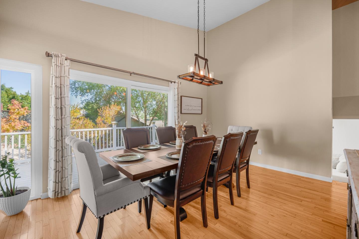 Detail Gallery Image 17 of 45 For 1620 Welburn Ave, Gilroy,  CA 95020 - 3 Beds | 2/1 Baths