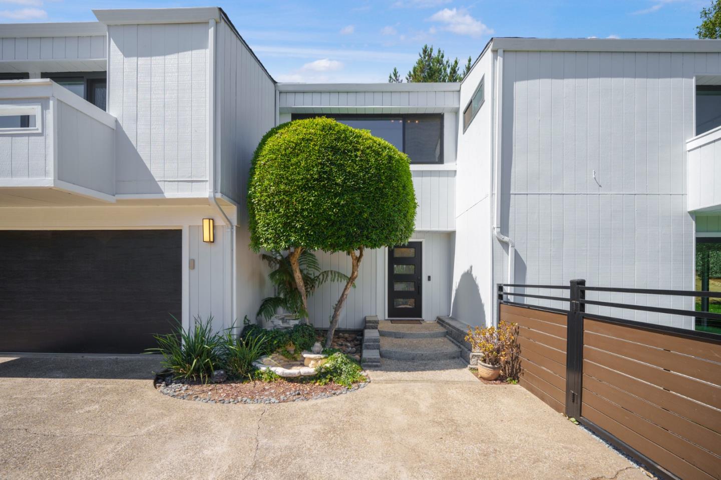 Detail Gallery Image 4 of 45 For 1620 Welburn Ave, Gilroy,  CA 95020 - 3 Beds | 2/1 Baths