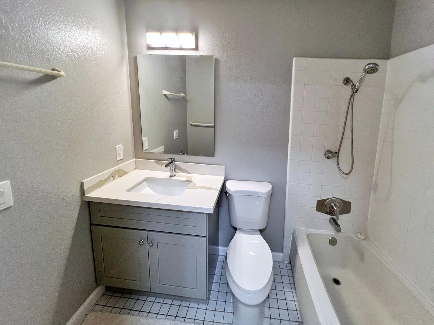 Detail Gallery Image 11 of 30 For 2599 Easton Ln #108,  San Jose,  CA 95133 - 2 Beds | 2 Baths