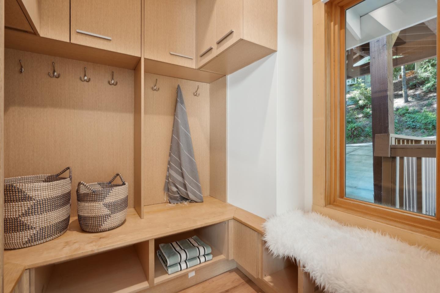 Detail Gallery Image 20 of 51 For 103 Harkins Rd, Woodside,  CA 94062 - 5 Beds | 3/1 Baths