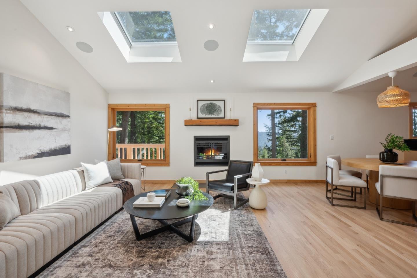 Detail Gallery Image 8 of 51 For 103 Harkins Rd, Woodside,  CA 94062 - 5 Beds | 3/1 Baths