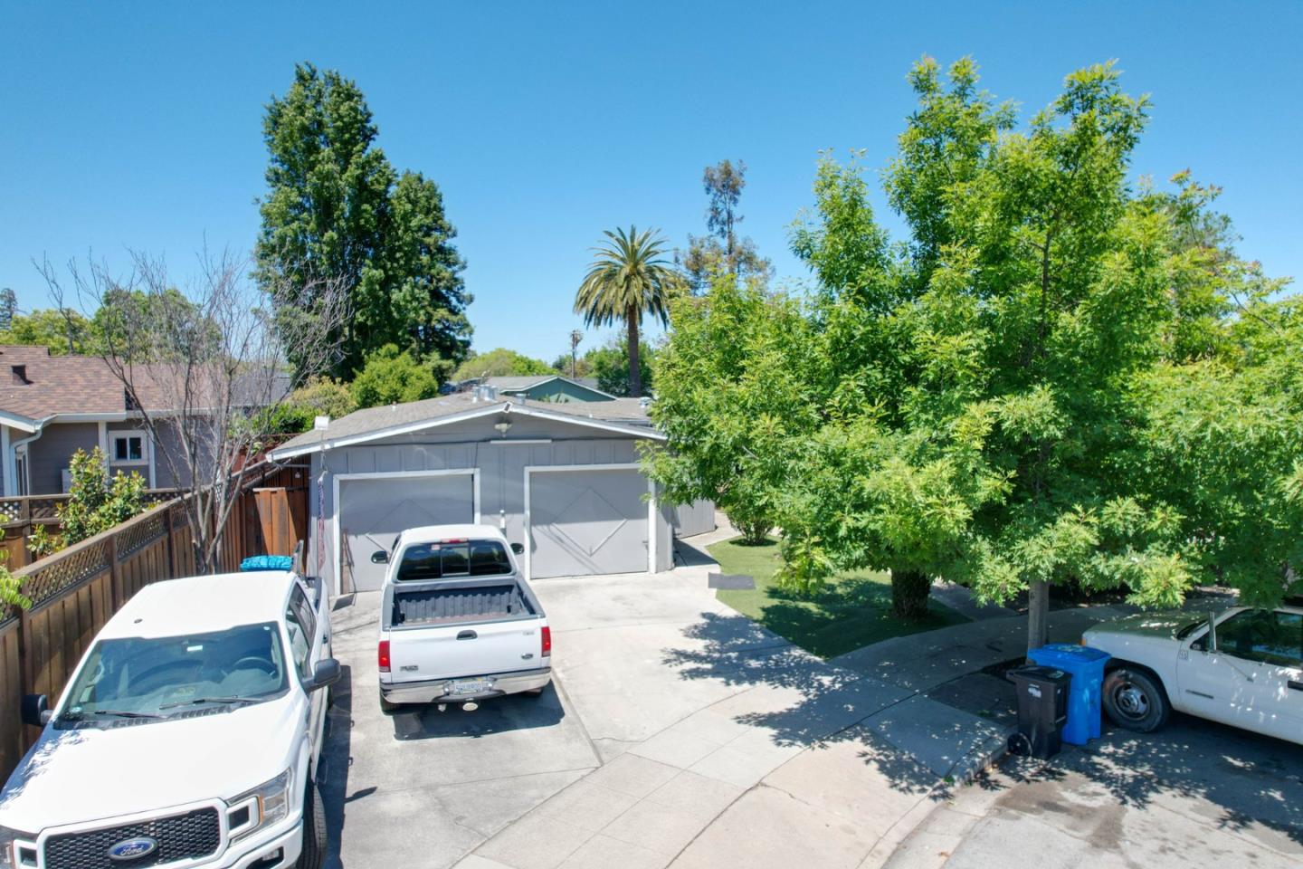 Detail Gallery Image 3 of 14 For 1005 Jones Ct, Redwood City,  CA 94063 - – Beds | – Baths