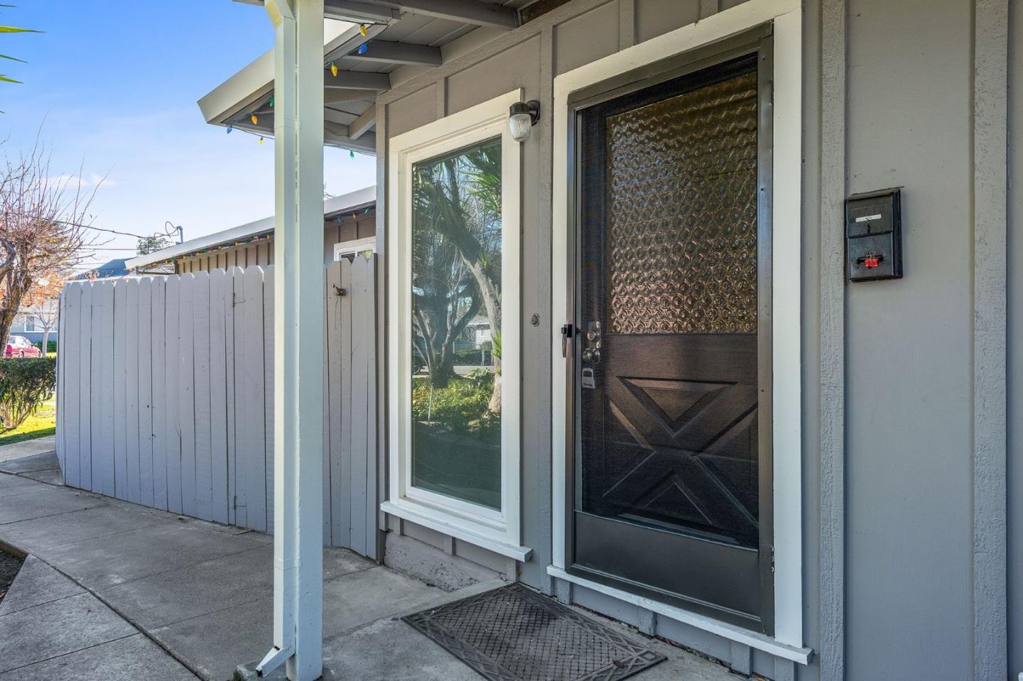 Detail Gallery Image 7 of 14 For 1005 Jones Ct, Redwood City,  CA 94063 - – Beds | – Baths