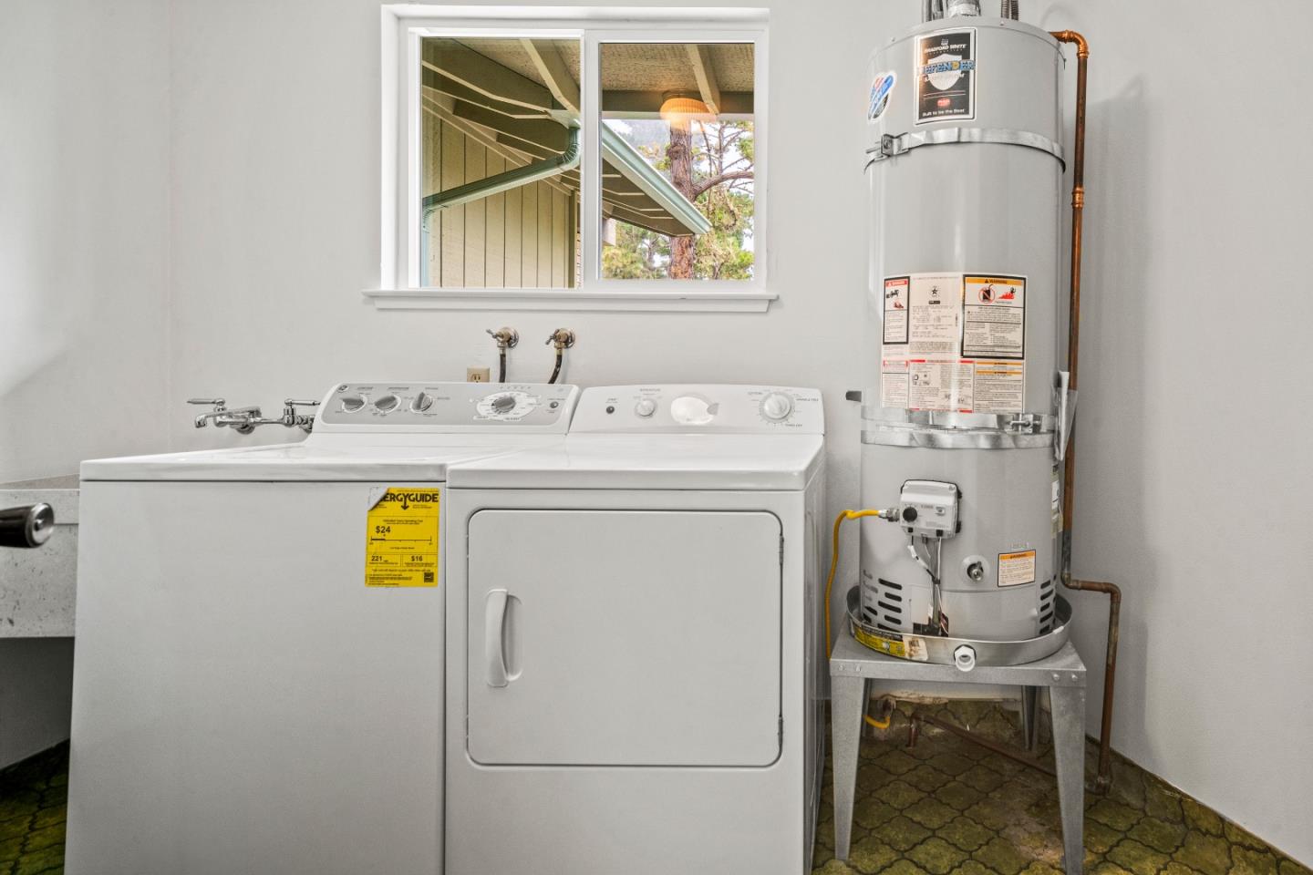 Detail Gallery Image 41 of 42 For 10 Wyndemere Vale, Monterey,  CA 93940 - 3 Beds | 2 Baths