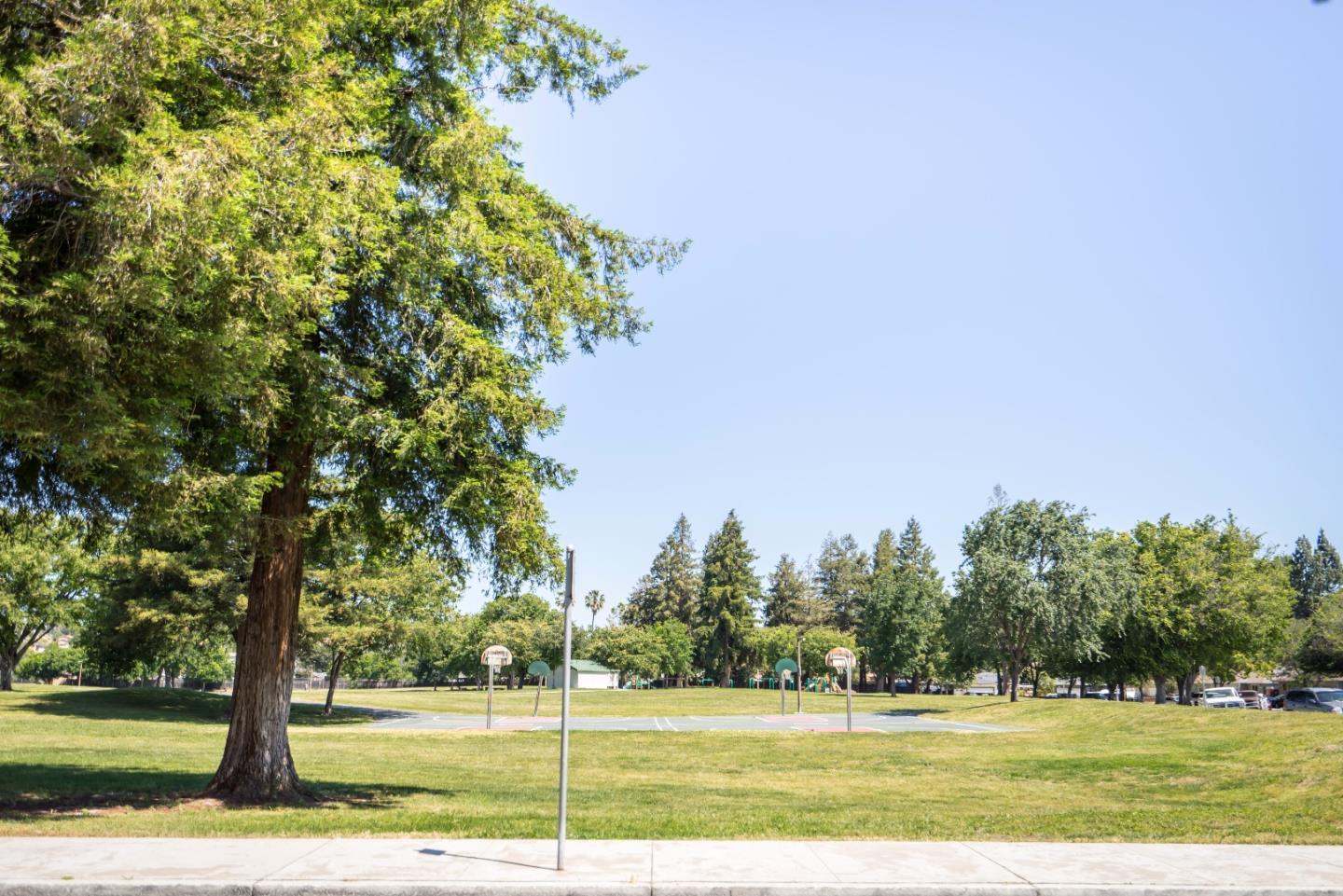 Front Image Thumbnail for ML82019387