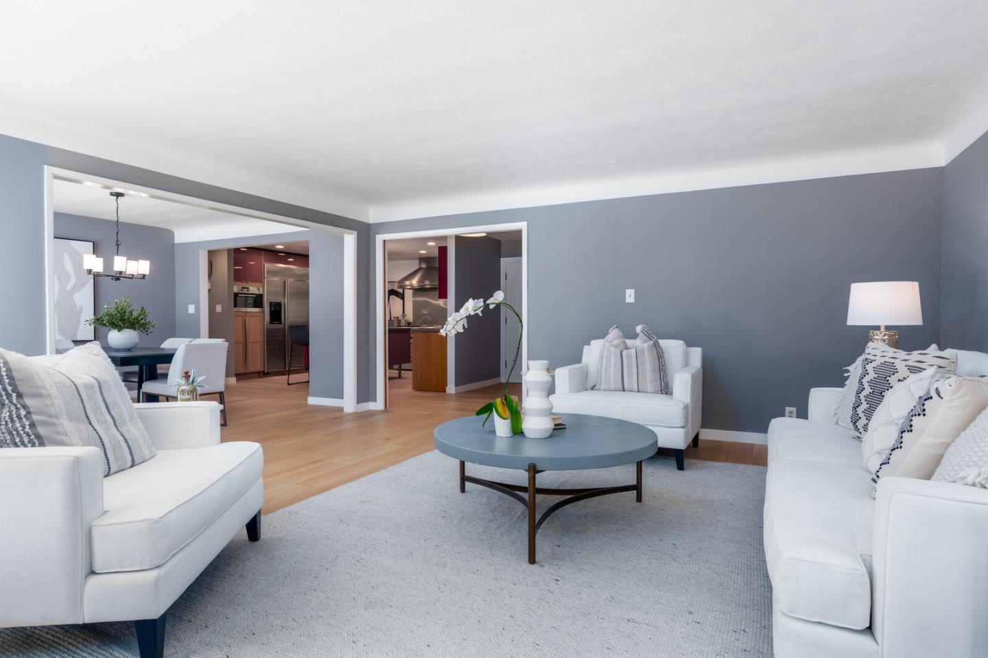 Detail Gallery Image 10 of 26 For 1981 Newcastle Dr, Los Altos,  CA 94024 - 4 Beds | 2/1 Baths