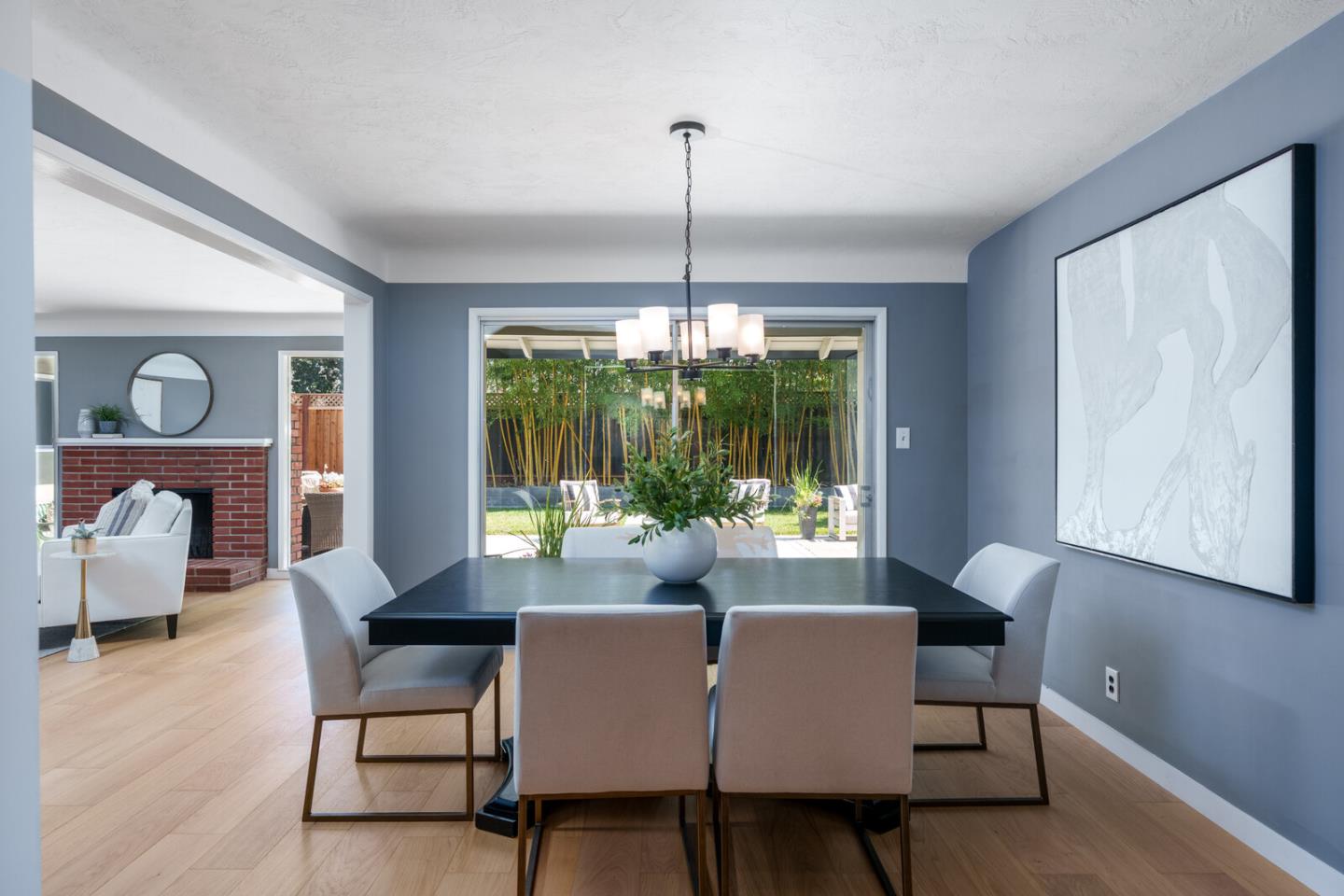 Detail Gallery Image 11 of 26 For 1981 Newcastle Dr, Los Altos,  CA 94024 - 4 Beds | 2/1 Baths