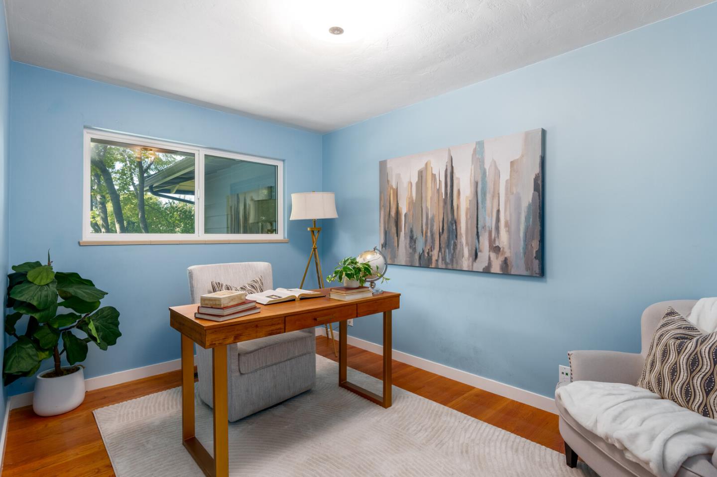 Detail Gallery Image 19 of 26 For 1981 Newcastle Dr, Los Altos,  CA 94024 - 4 Beds | 2/1 Baths