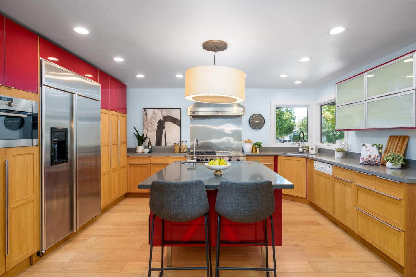 Detail Gallery Image 2 of 26 For 1981 Newcastle Dr, Los Altos,  CA 94024 - 4 Beds | 2/1 Baths