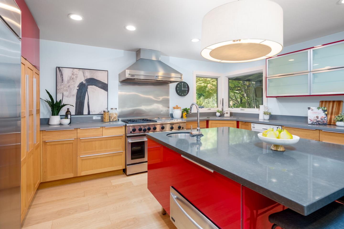 Detail Gallery Image 5 of 26 For 1981 Newcastle Dr, Los Altos,  CA 94024 - 4 Beds | 2/1 Baths