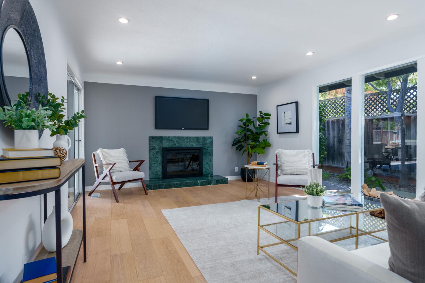 Detail Gallery Image 6 of 26 For 1981 Newcastle Dr, Los Altos,  CA 94024 - 4 Beds | 2/1 Baths