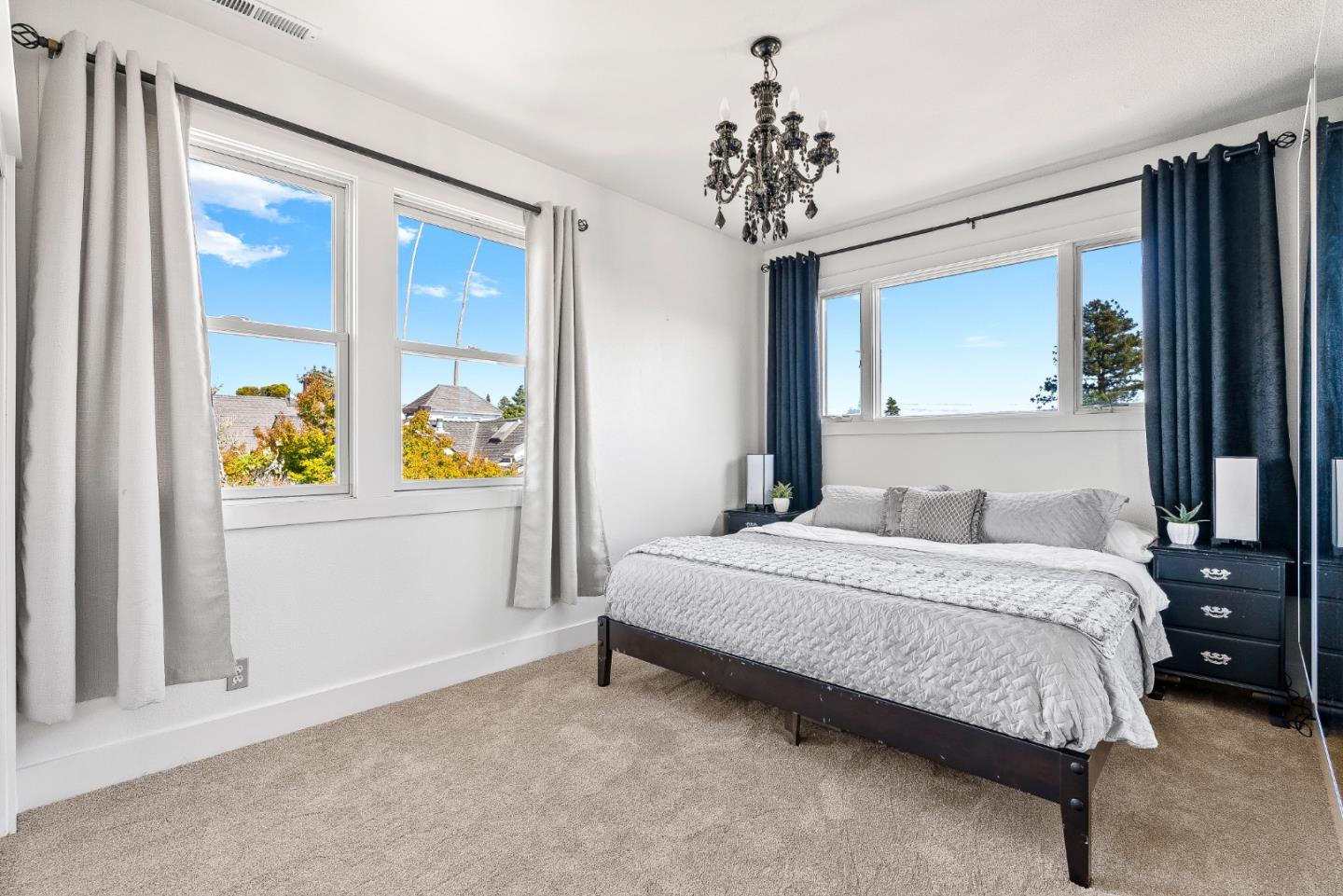 Detail Gallery Image 14 of 37 For 411 Broadway #B,  Santa Cruz,  CA 95060 - 3 Beds | 2 Baths