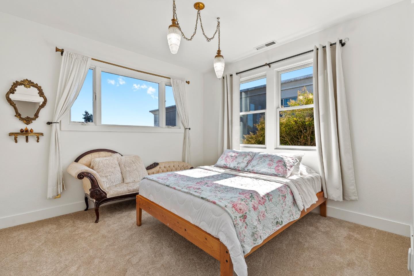 Detail Gallery Image 15 of 37 For 411 Broadway #B,  Santa Cruz,  CA 95060 - 3 Beds | 2 Baths