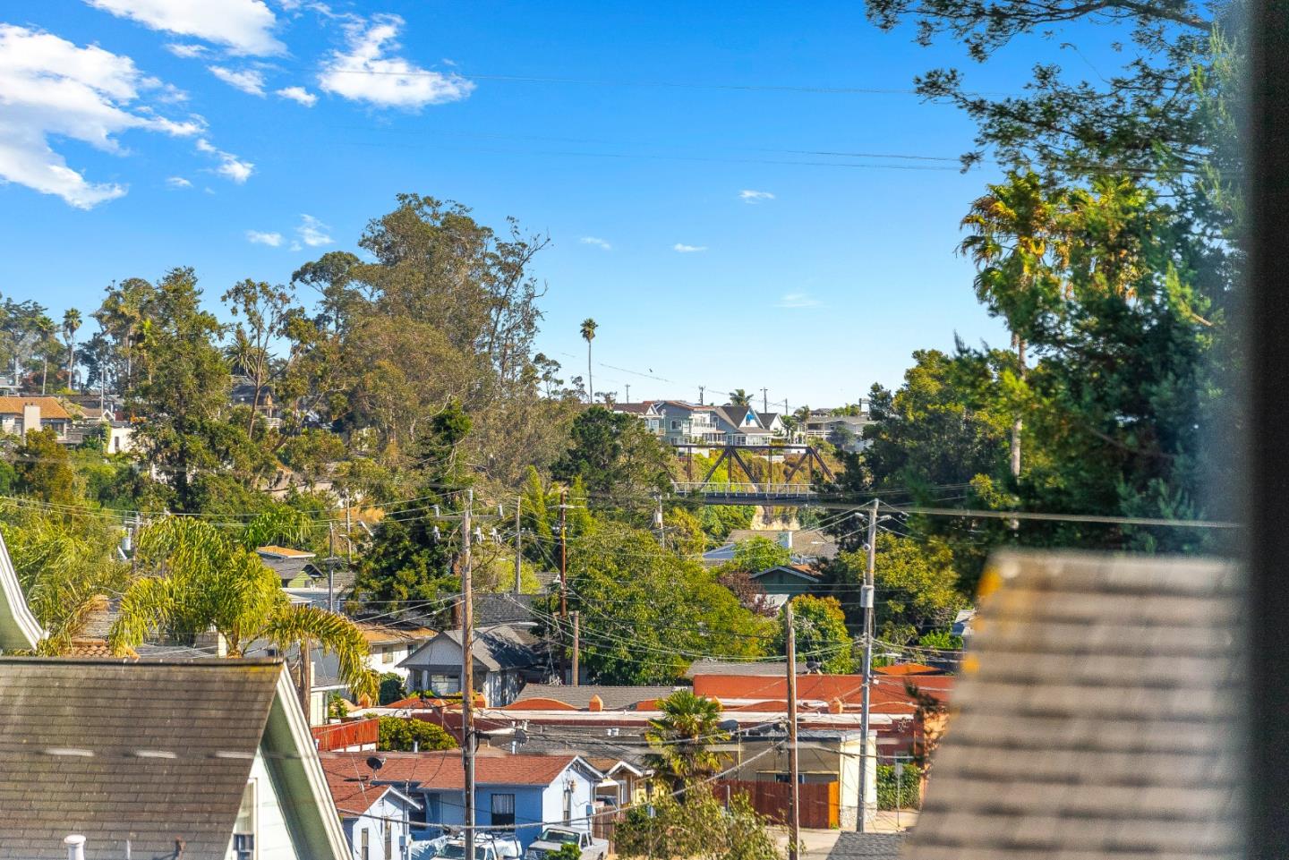 Detail Gallery Image 21 of 37 For 411 Broadway #B,  Santa Cruz,  CA 95060 - 3 Beds | 2 Baths